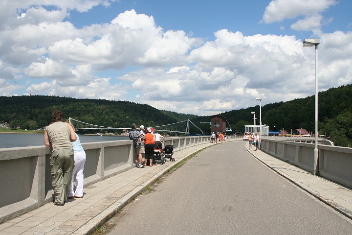 img00002.jpg