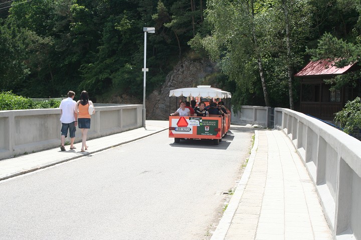 img00003.jpg